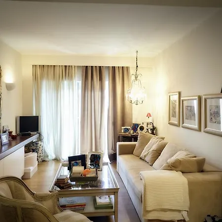 Unique In The Heart Of The Rhodes City