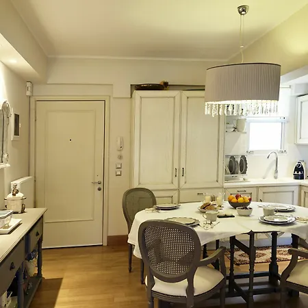 Unique In The Heart Of The Apartment Rhodes City